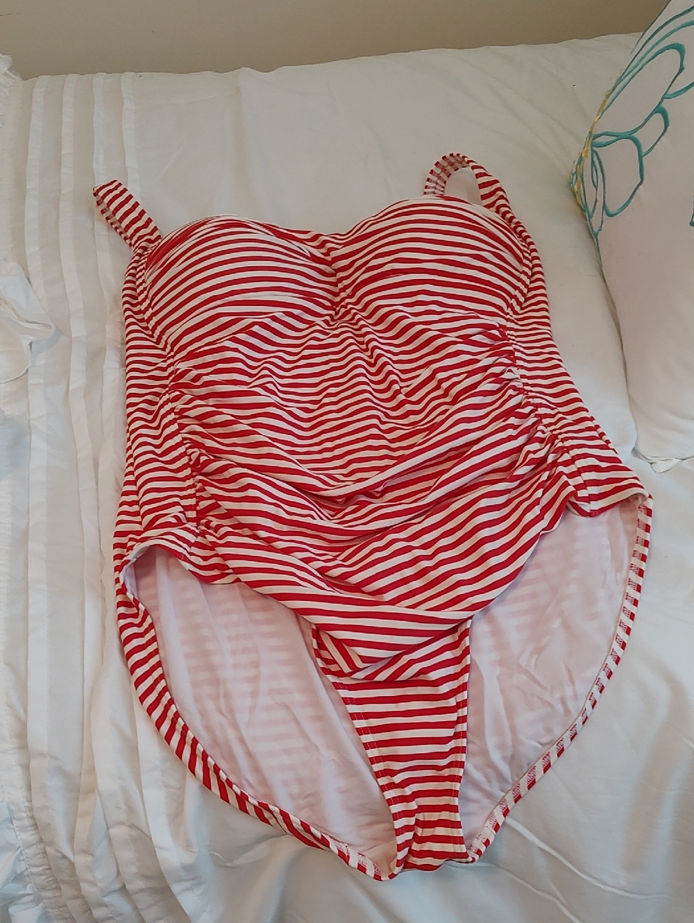 bond-eye Red and White Striped Swimsuit Top